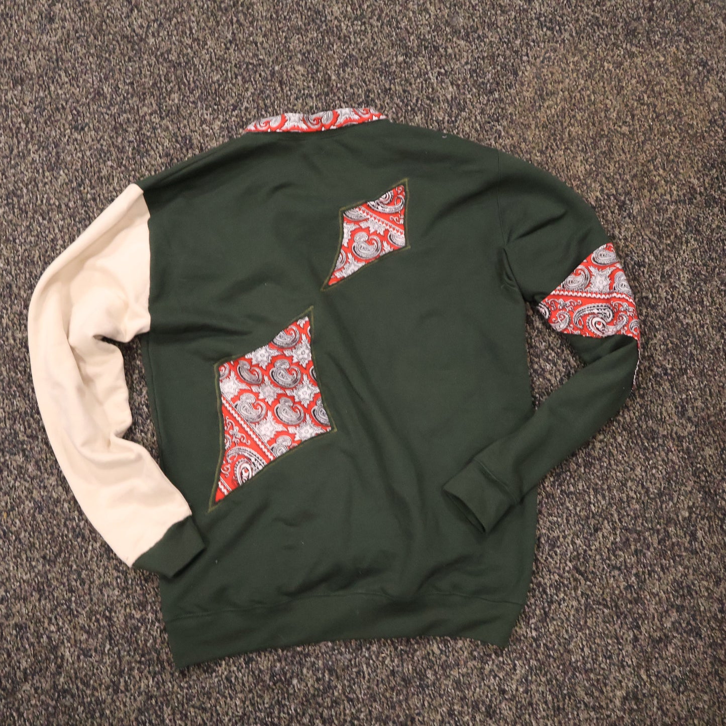 Paliacate neck pull over